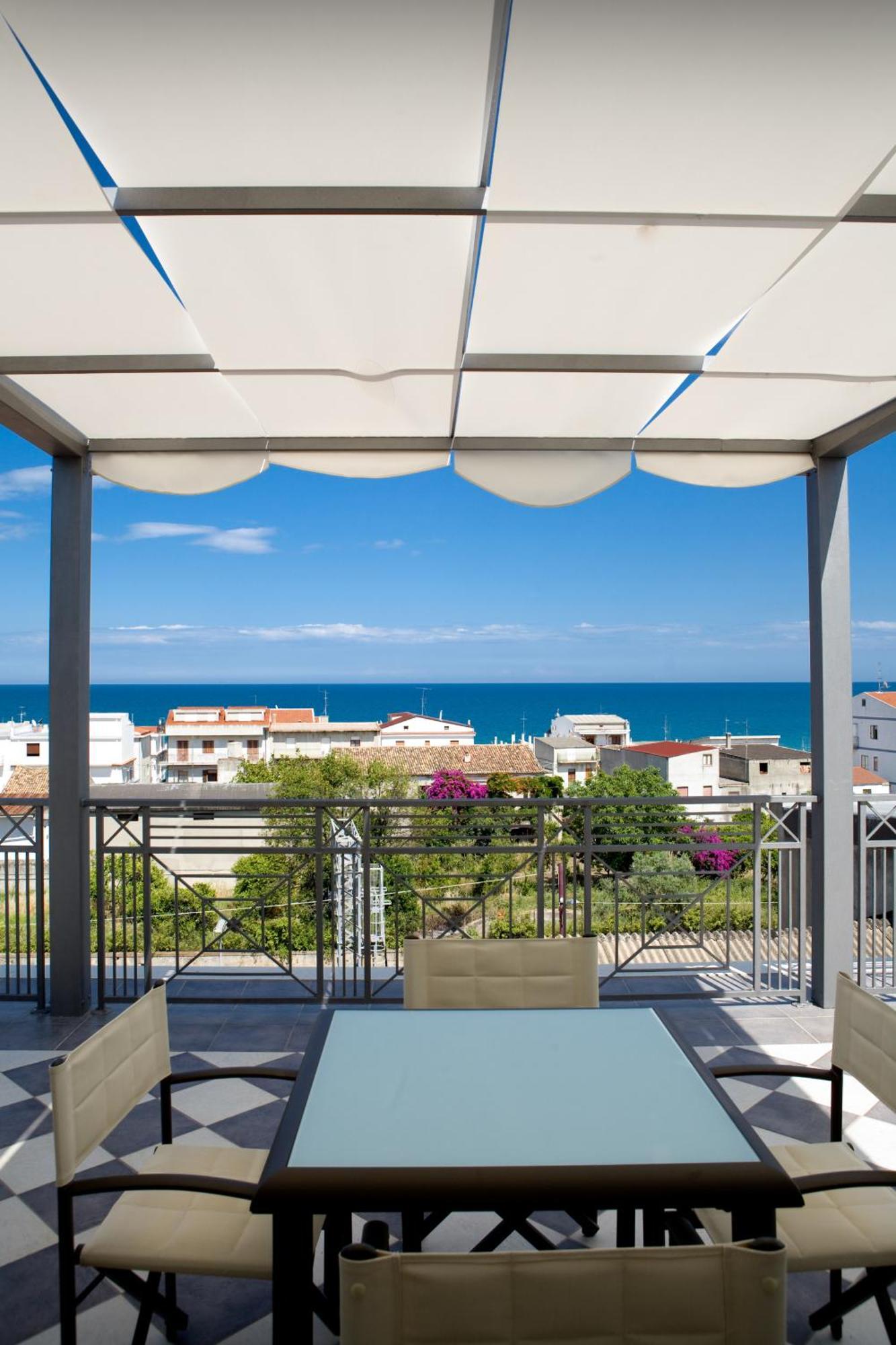 Hotel Napoleon Torre Melissa Eksteriør billede