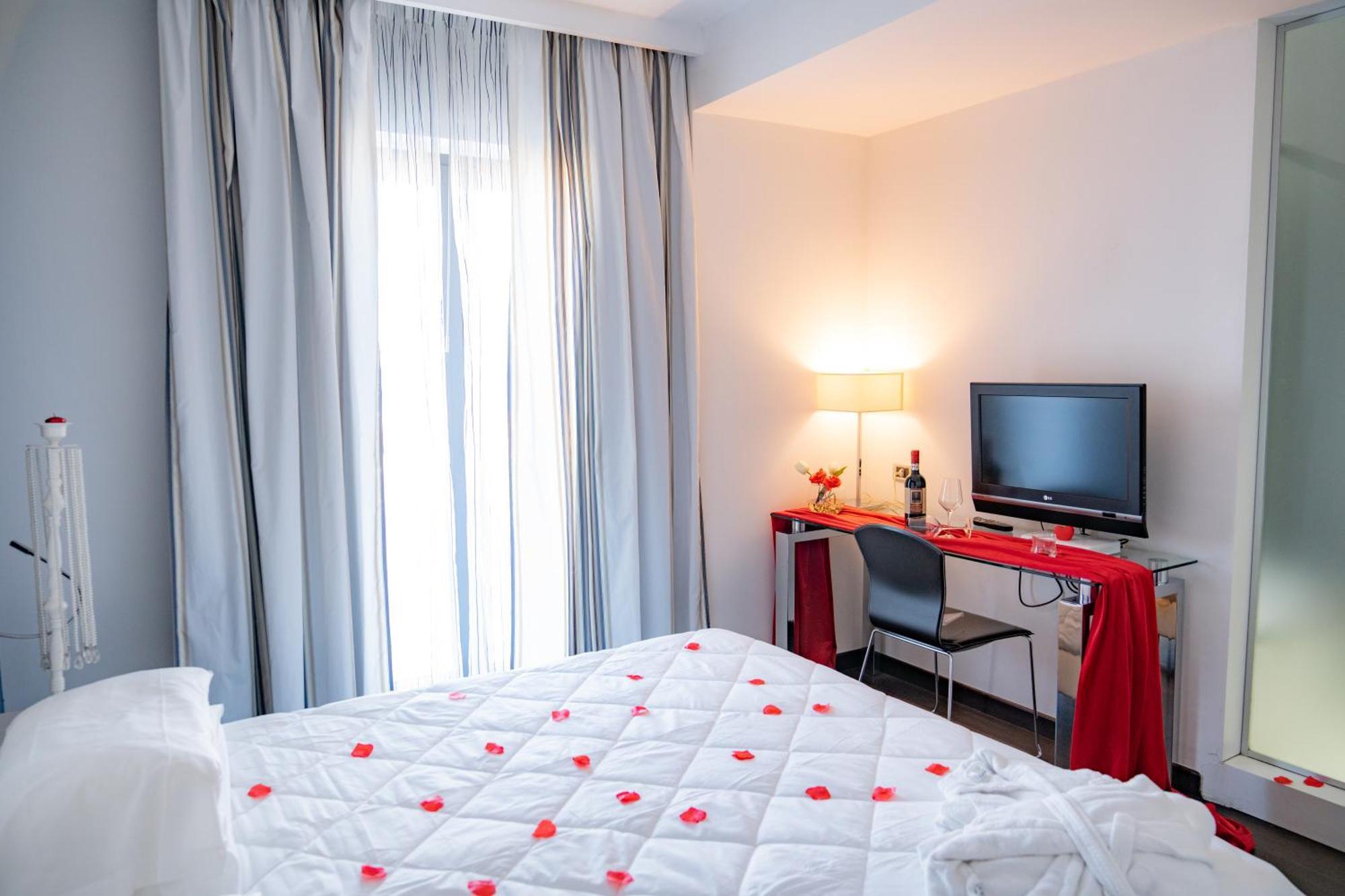 Hotel Napoleon Torre Melissa Eksteriør billede