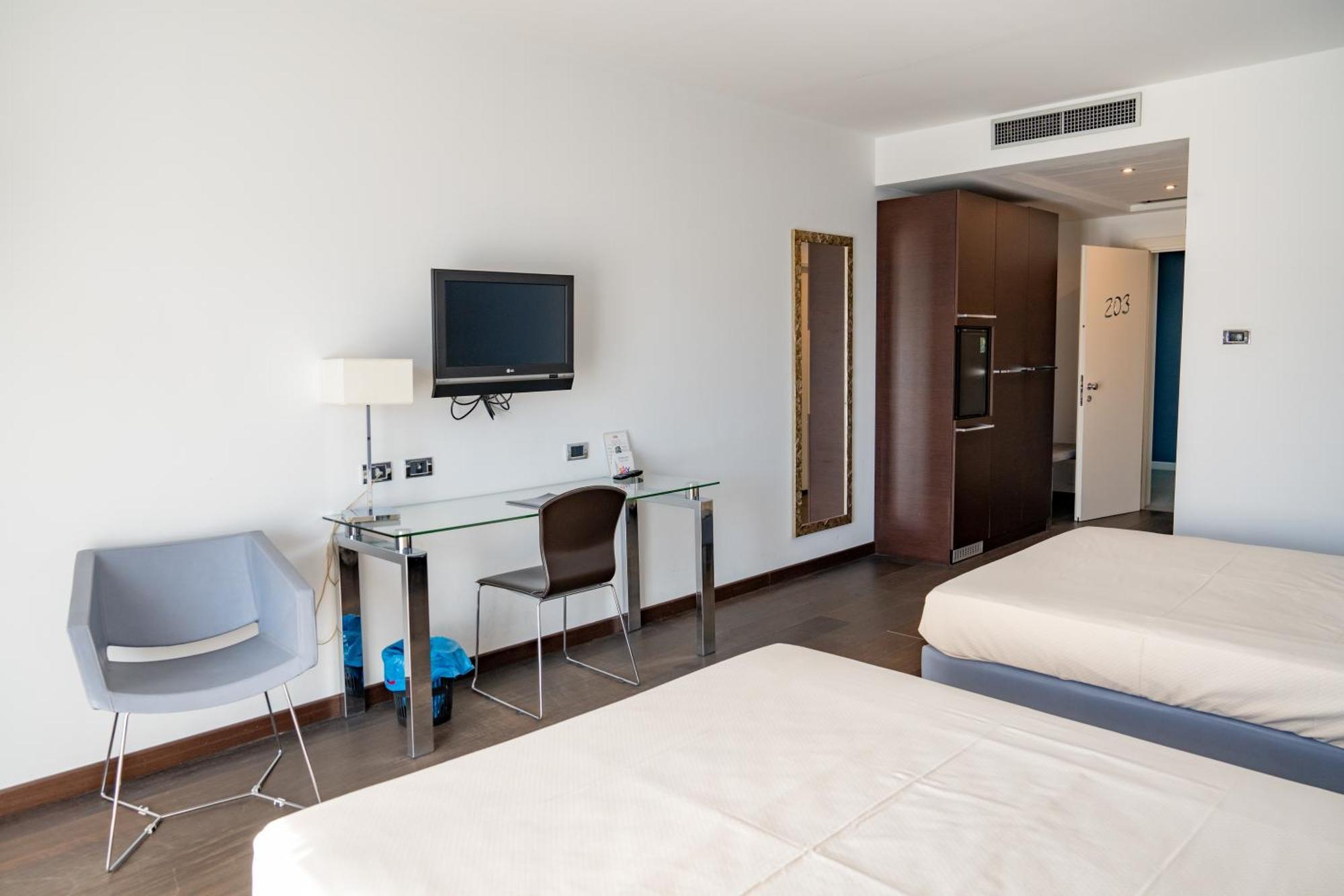 Hotel Napoleon Torre Melissa Eksteriør billede