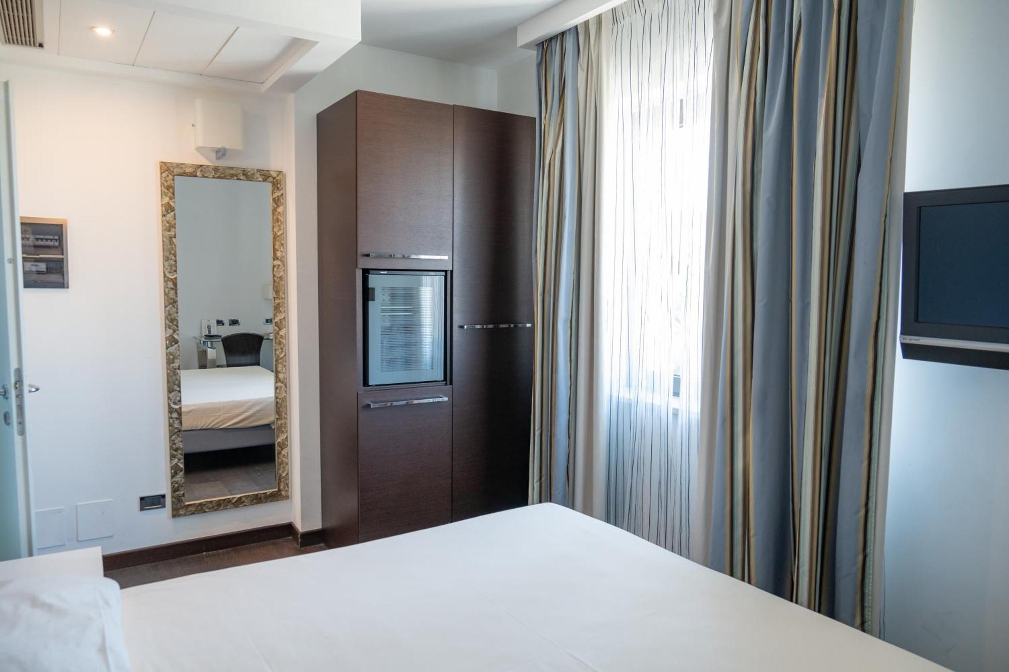 Hotel Napoleon Torre Melissa Eksteriør billede