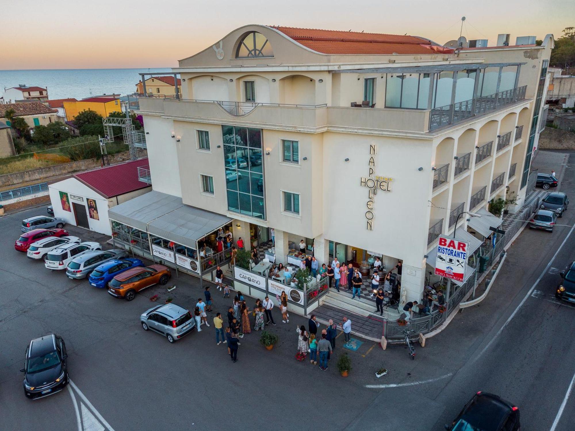 Hotel Napoleon Torre Melissa Eksteriør billede