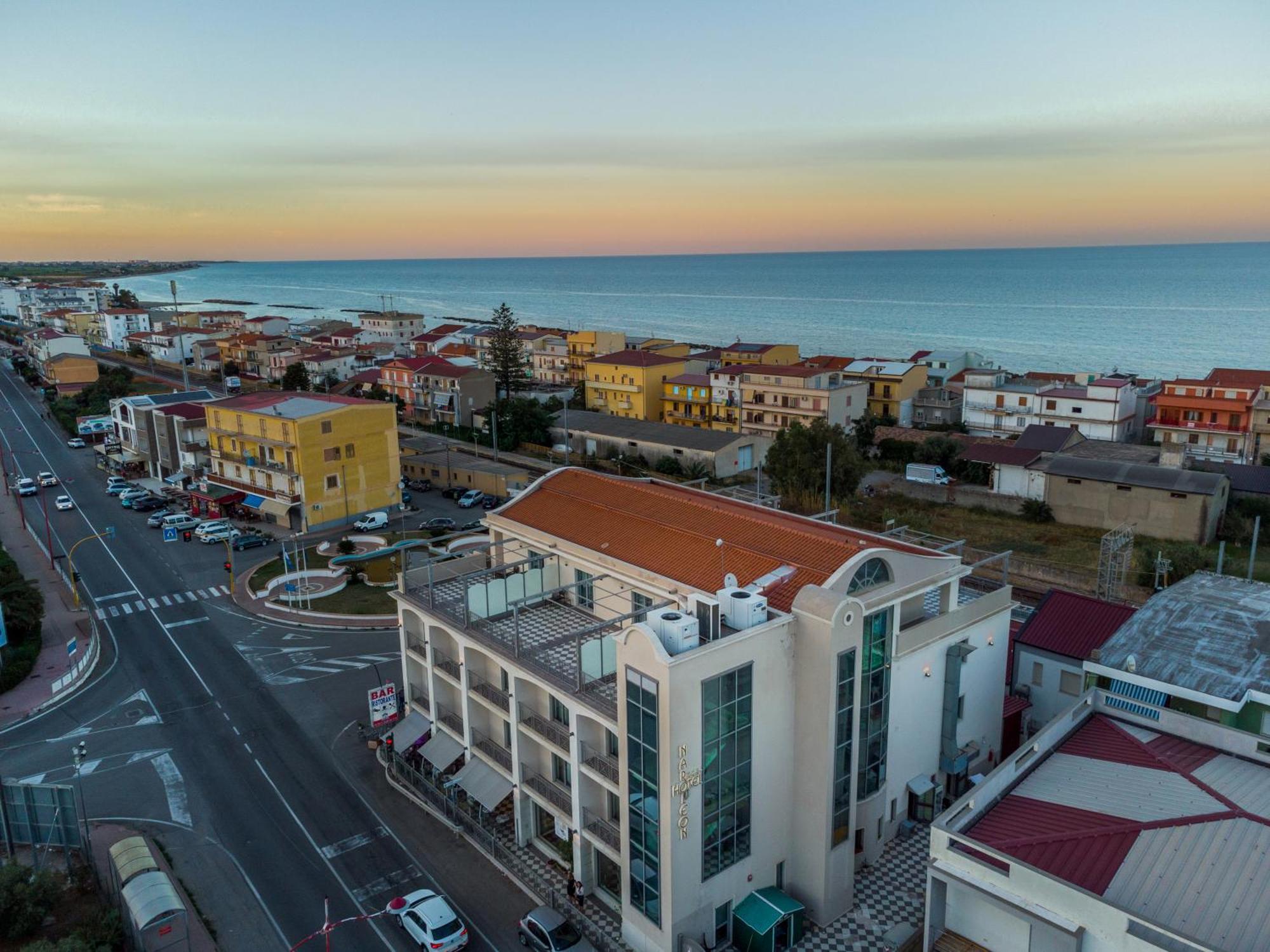 Hotel Napoleon Torre Melissa Eksteriør billede